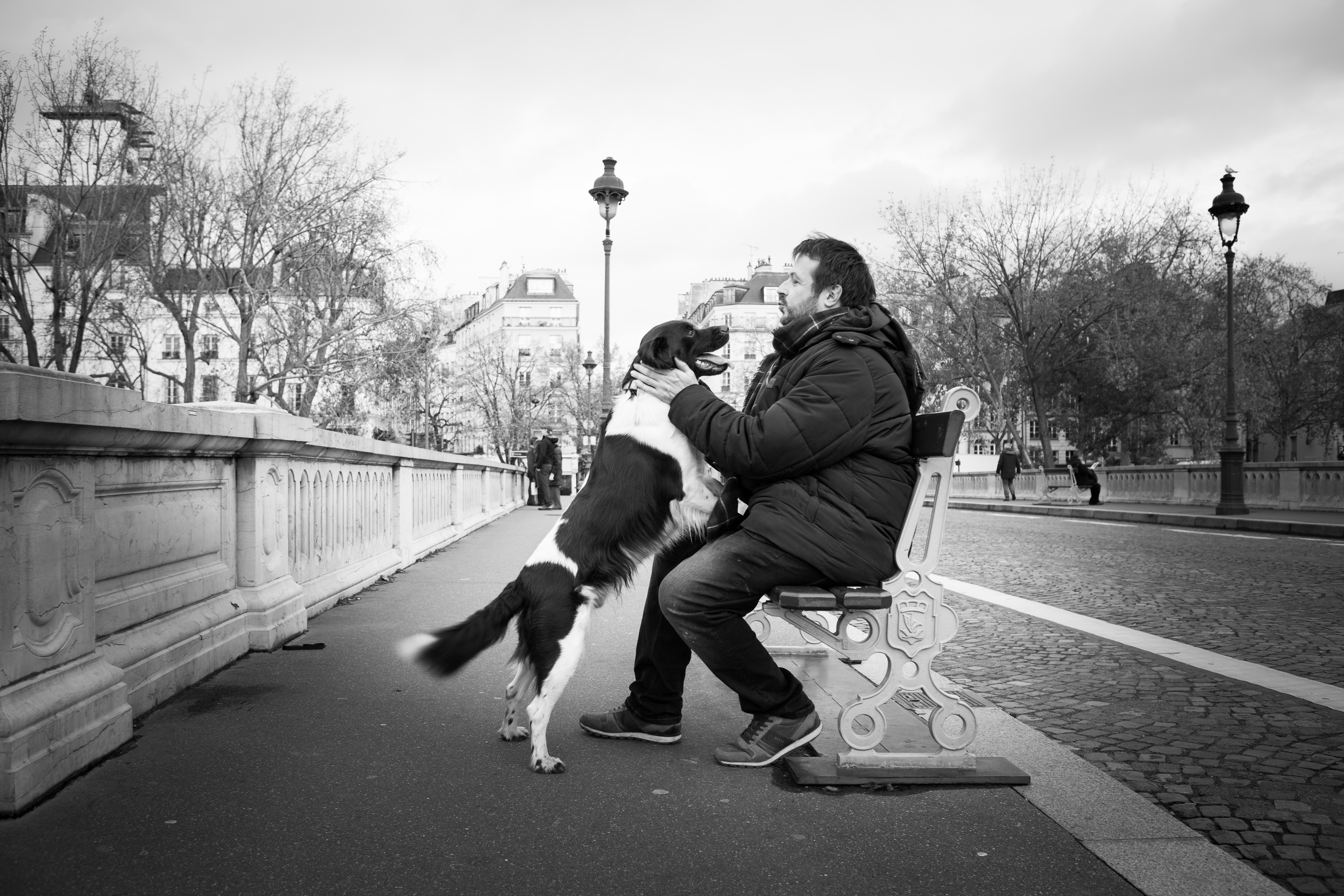se faire photographier avec son chien à Paris avec photographe animalier
