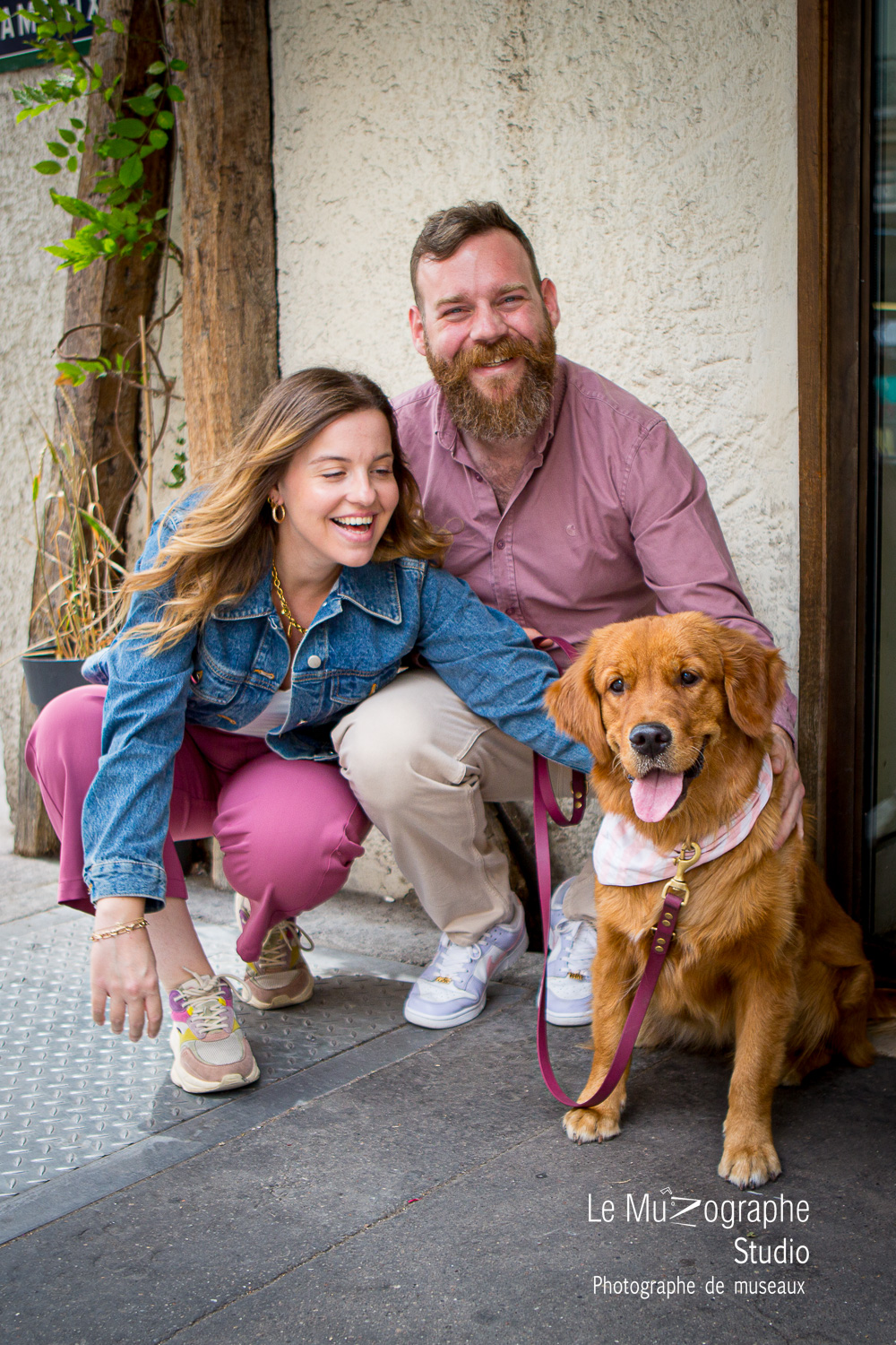 séance photo amoureux avec son chien dans Paris Nathalie Tiennot photographe parisienne spécialiste chiens et chats