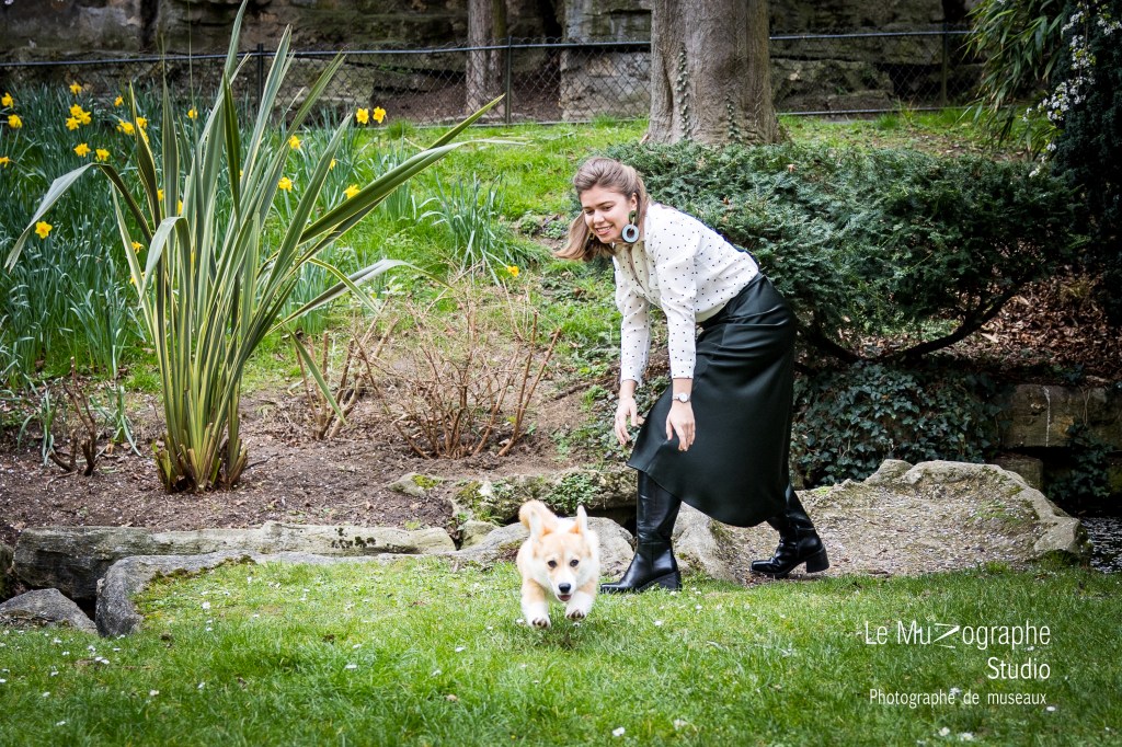 Séance photo avec mon chien en extérieur, en famille par Nathalie Tiennot la meilleure photographe de chiens et chats
