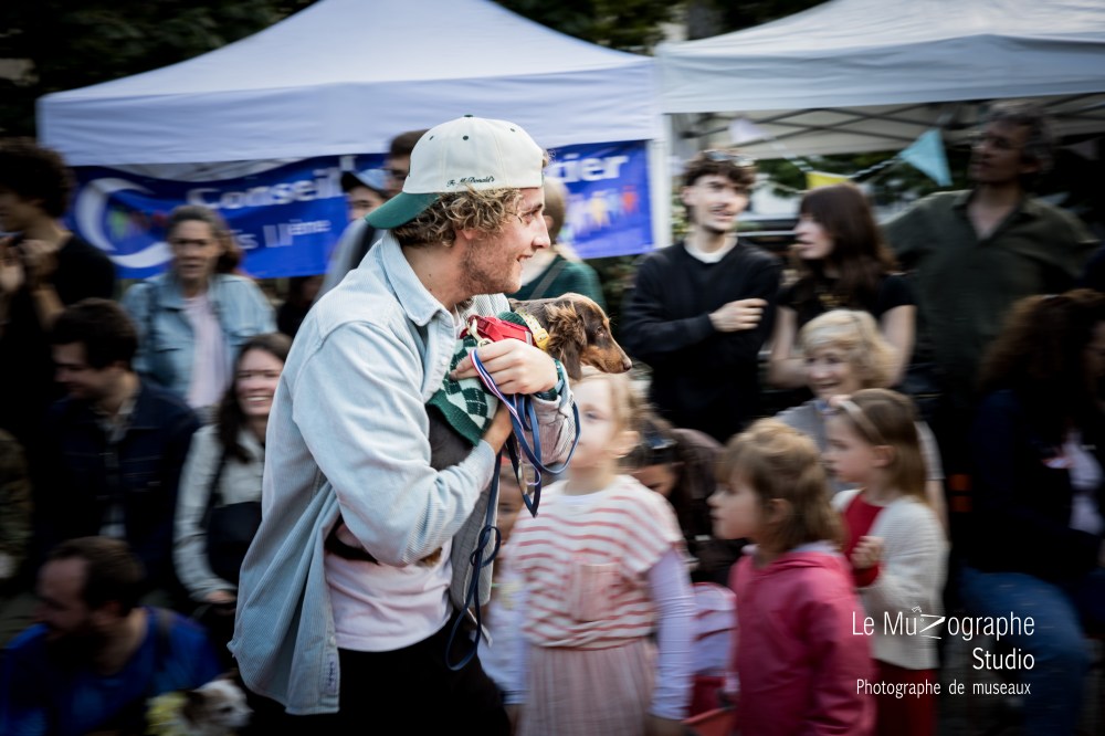 Reportage canin pour tapis rouge, festival de cann'in Paris 11, photographe pro pour chiens